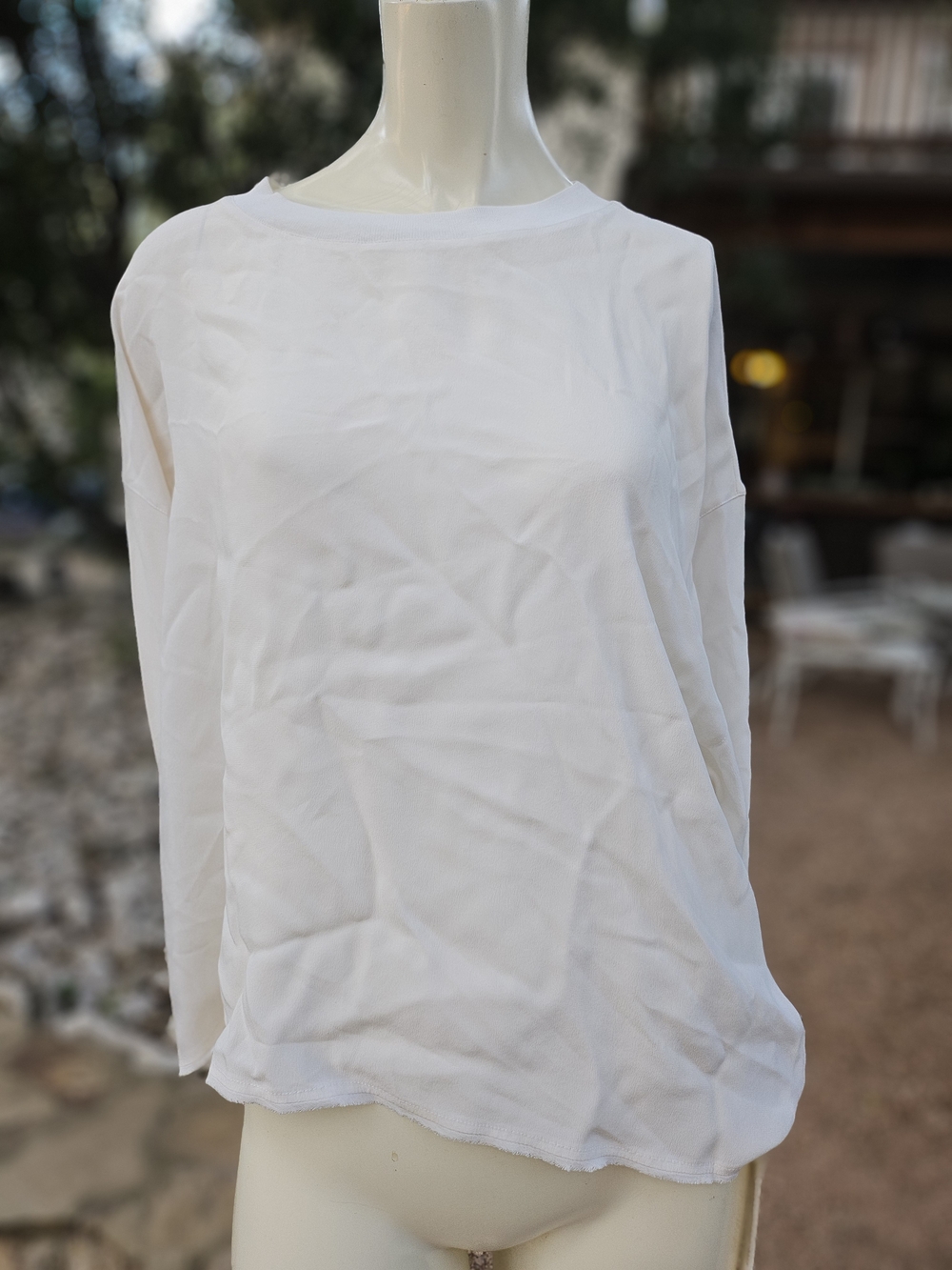 Vince Camuto White Silk Long-Sleeve Crewneck Asymmetrical  Top M